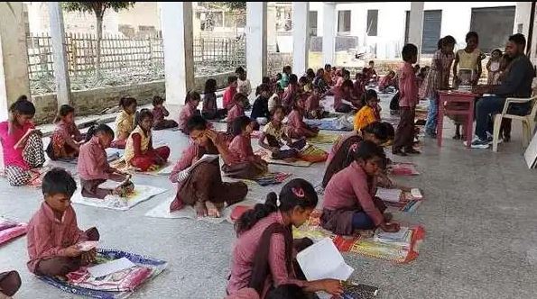 Appan Pathashala “अप्पन पाठशाला” at Muzaffarpur for poors – Initiative by three Boys