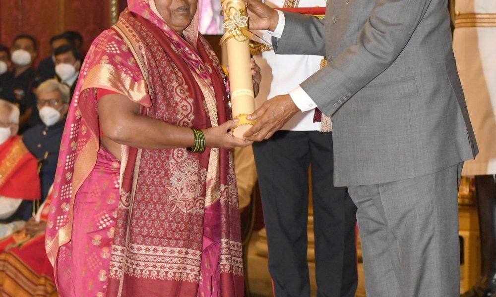 Dulari Devi awarded with Padma Sri for Contribution in Mithila Painting