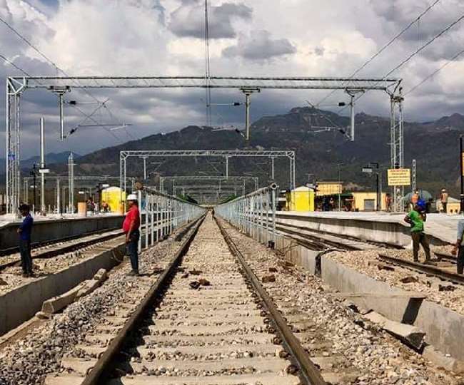 सुविधा का इंतजार: वर्षों से बजट के अभाव में अटकी हैं बिहार की डेढ़ दर्जन से अधिक रेल परियोजनाएं