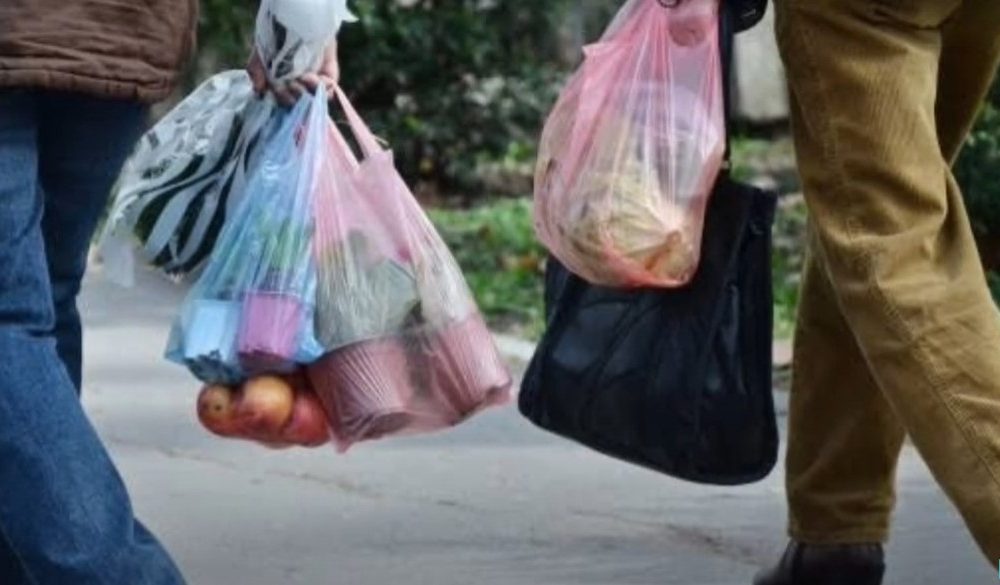 मुज़फ़्फ़रपुर में आज से सिंगल यूज़ प्लास्टिक बैन, व्यापारियों ने किया हंगामा