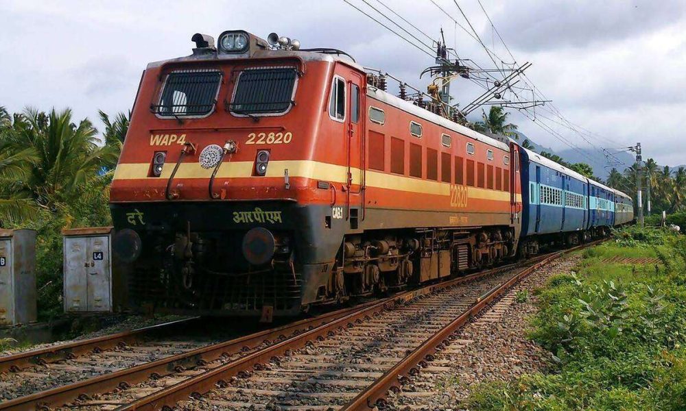 रेल यात्रियों के लिए काम की खबर:छपरा-गोरखपुर रेलखंड पर चलने वाली 9 ट्रेनें कैंसिल, मुजफ्फरपुर से गुजरने वाली 2 एक्सप्रेस ट्रेन भी रद्द